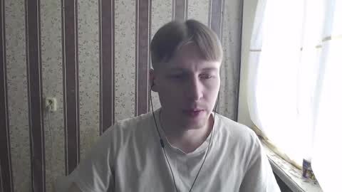Snapshot of darienlarge chatting on 02.19.25 darienlarge online show from 02.19.25