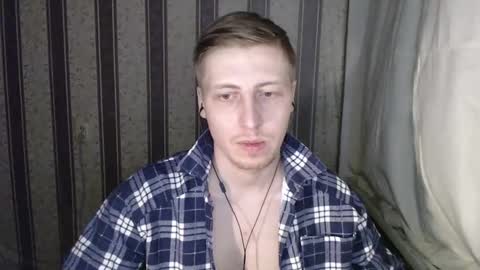 Snapshot of darienlarge chatting on 02.20.25 darienlarge online show from 02.20.25