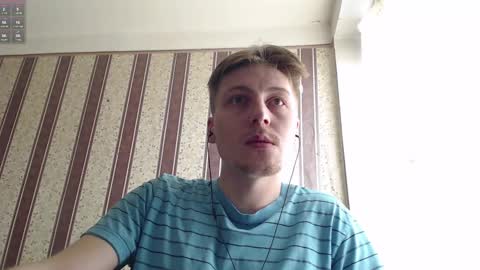 Snapshot of darienlarge chatting on 02.24.25 darienlarge online show from 02.24.25