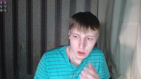 Snapshot of darienlarge chatting on 02.27.25 darienlarge online show from 02.27.25