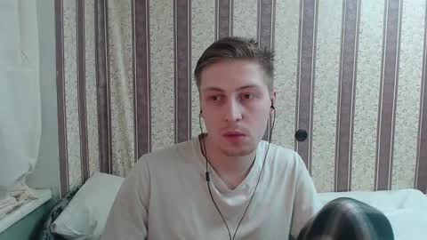 Snapshot of darienlarge chatting on 03.06.25 darienlarge online show from 03.06.25