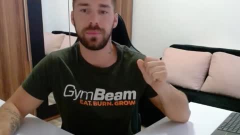 darius_94 online show from 09.22.25