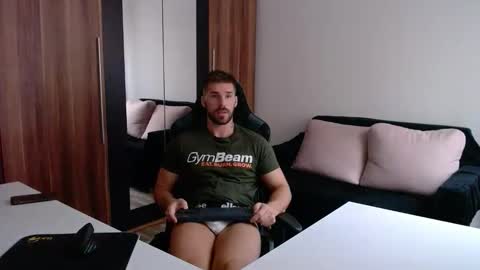 darius_94 online show from 09.23.25