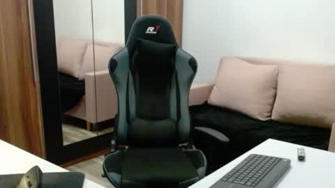 darius_94 online show from 10.12.25