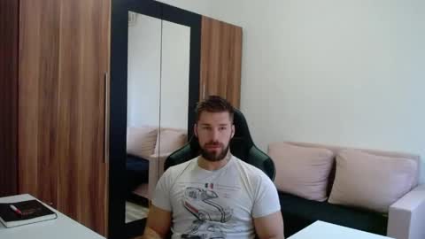 darius_94 online show from 04.13.26