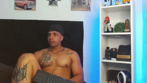 Darius Phoenix  online show from 01.22.25