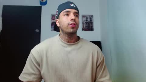 Darius Phoenix  online show from 09.22.25