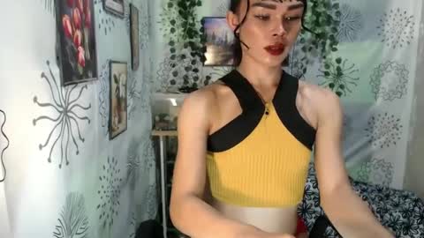 Snapshot of dark_angelxxx94 chatting on 02.15.25 yushico online show from 02.15.25