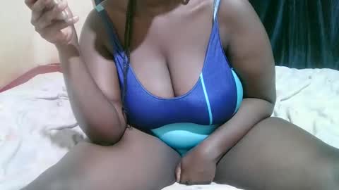 Snapshot of dark_anggel chatting on 10.11.25 dark_anggel online show from 10.11.25