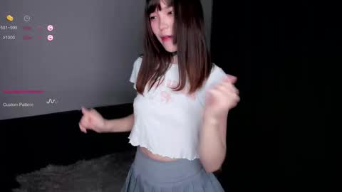 Ester online show from 10.17.25