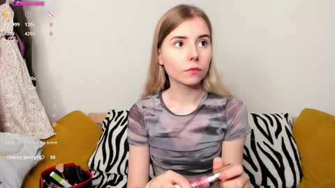 Ester online show from 05.21.26