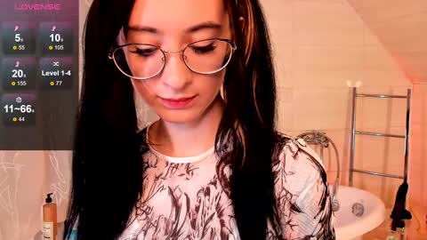 Lola online show from 12.14.24