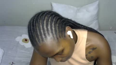 Snapshot of dark_lovly chatting on 10.20.25 dark_lovly online show from 10.20.25