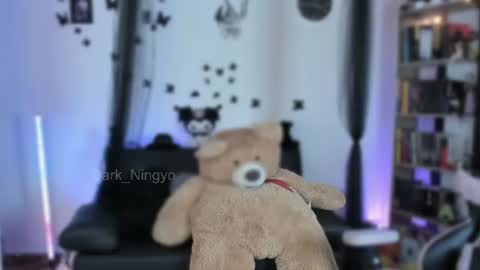Snapshot of dark_ningyo chatting on 07.12.26 Dafne online show from 07.12.26
