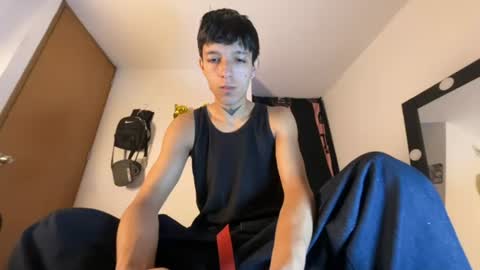 Snapshot of dark_rosse1 chatting on 08.08.26 rosse online show from 08.08.26