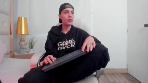 dark_sun333 online show from 11.23.25