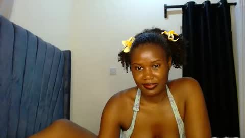 Snapshot of dark_tiffany chatting on 04.07.26 Tiff online show from 04.07.26