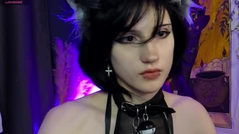 Snapshot of dark_vamp_ chatting on 12.05.24 Vamp online show from 12.05.24
