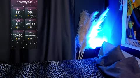 Snapshot of dark_vamp_ chatting on 12.19.24 Vamp online show from 12.19.24
