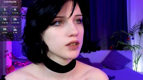 Snapshot of dark_vamp_ chatting on 12.26.24 Vamp online show from 12.26.24