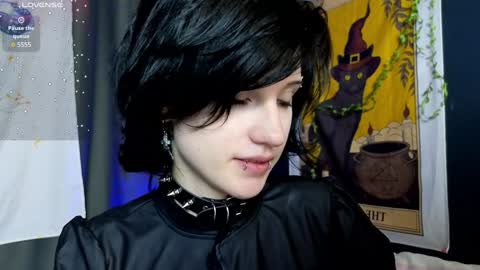 Snapshot of dark_vamp_ chatting on 01.22.25 Vamp online show from 01.22.25