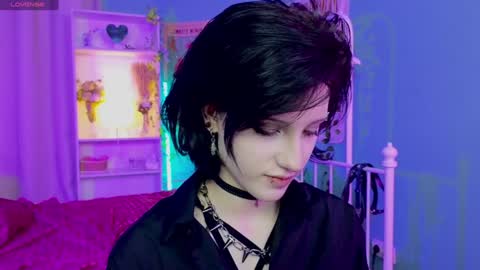 Snapshot of dark_vamp_ chatting on 01.23.25 Vamp online show from 01.23.25