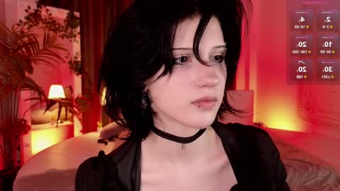 Snapshot of dark_vamp_ chatting on 02.06.25 Vamp online show from 02.06.25