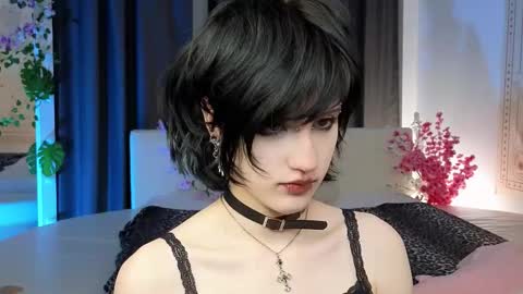Snapshot of dark_vamp_ chatting on 03.01.25 Vamp online show from 03.01.25