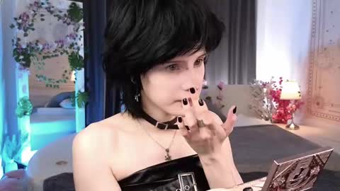 Snapshot of dark_vamp_ chatting on 03.07.25 Vamp online show from 03.07.25