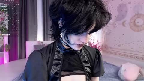 Snapshot of dark_vamp_ chatting on 03.08.25 Vamp online show from 03.08.25
