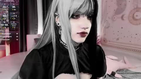 Snapshot of dark_vamp_ chatting on 03.08.25 Vamp online show from 03.08.25