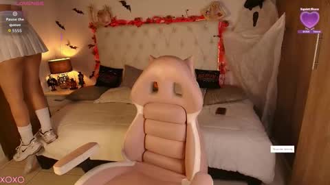 Snapshot of darkangelx_ chatting on 10.17.25 Angel Darcy online show from 10.17.25