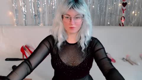 Kelly online show from 10.06.25