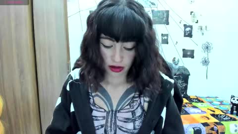 Hi Im Yuri  independent modelhelp me get my 111 hands upuwu online show from 02.23.25