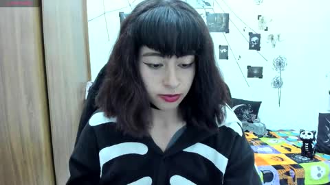 Hi Im Yuri  independent modelhelp me get my 111 hands upuwu online show from 03.03.25