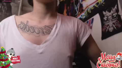 Snapshot of darkness_joones chatting on 12.24.24 Darkness online show from 12.24.24