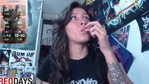 Snapshot of darkness_joones chatting on 02.05.25 Darkness online show from 02.05.25