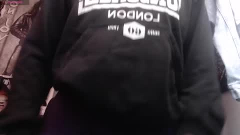 Snapshot of darkness_joones chatting on 03.11.25 Darkness online show from 03.11.25