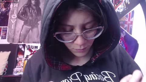 Snapshot of darkness_joones chatting on 03.12.25 Darkness online show from 03.12.25