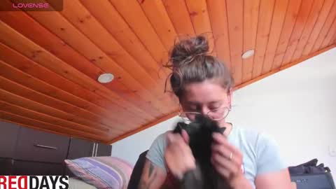 Snapshot of darkness_joones chatting on 09.12.25 Darkness online show from 09.12.25