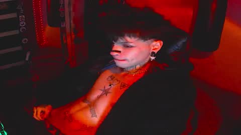   online show from 11.08.25