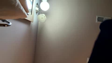 darknite083072 online show from 12.18.25