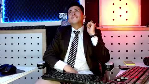 DARKO0717 online show from 12.08.24