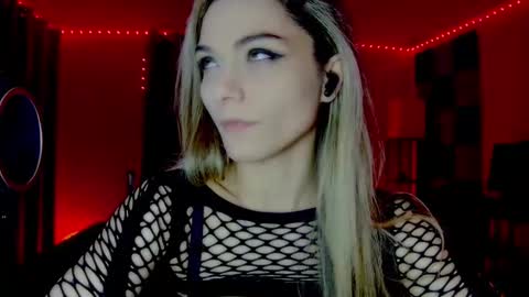 roseredgoddess online show from 11.19.25