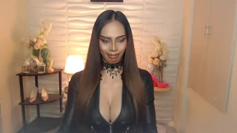 Snapshot of darksoul_mistress chatting on 12.03.24 HAPPY BIRTHDAY MISTRESS MADRIANA online show from 12.03.24