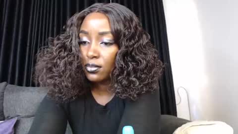 Snapshot of darktanqueen chatting on 06.15.26 darktanqueen online show from 06.15.26