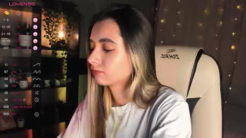 Belle online show from 11.15.25