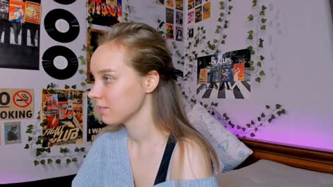 Snapshot of darleneferran chatting on 12.13.24 lina online show from 12.13.24