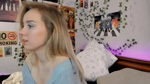 Snapshot of darleneferran chatting on 12.14.24 lina online show from 12.14.24