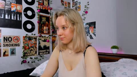 Snapshot of darleneferran chatting on 01.28.25 lina online show from 01.28.25